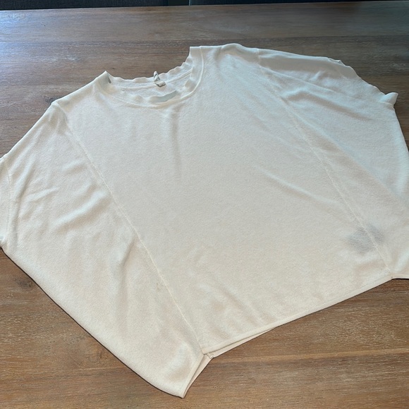 Wishlist Dolman Sleeve Top - Picture 2 of 3